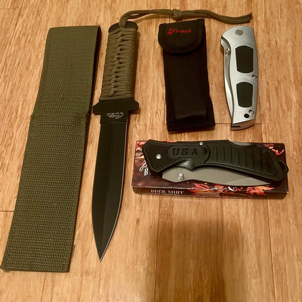 Stainless Steel Knife Set with Black and Silver Blades